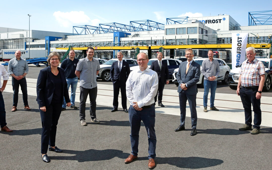 Containerhafen Wilhelmshaven: Erster Zug am NORDFROST Seehafen-Terminal